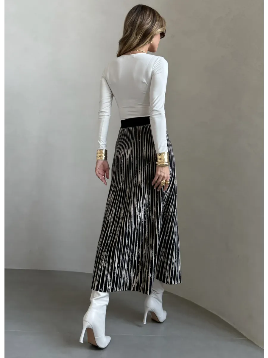 Черная юбка миди трикотажная теплая