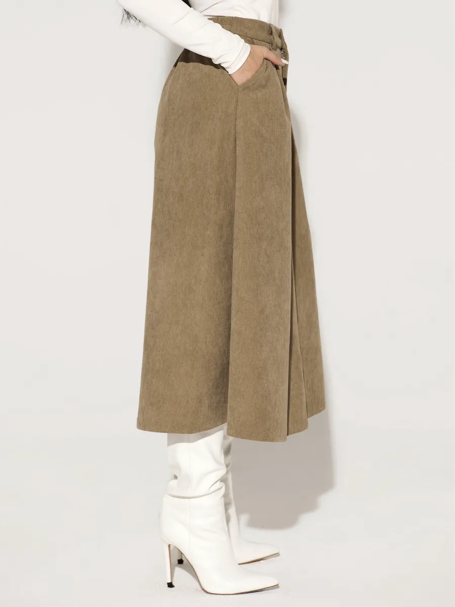 Бежевая юбка миди вельветовая