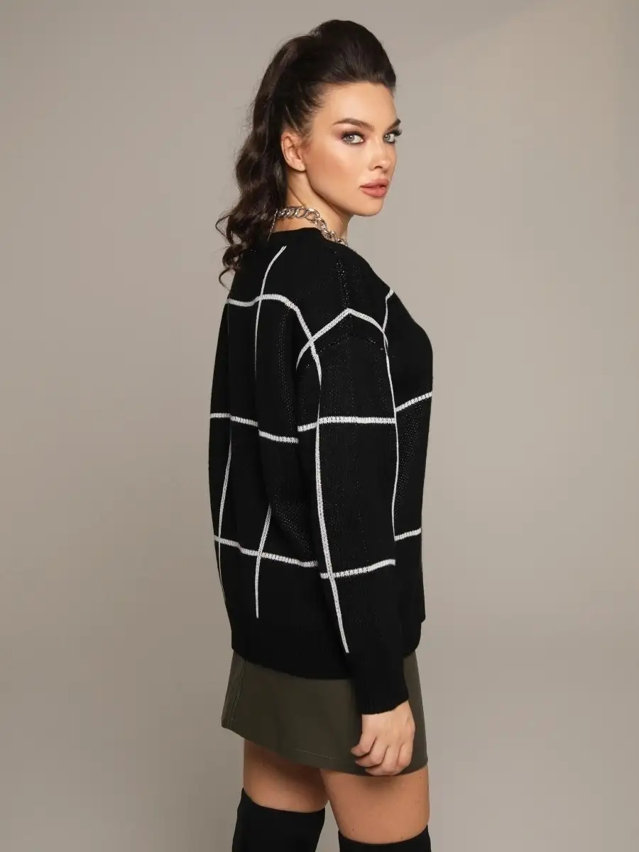 Черная кофта