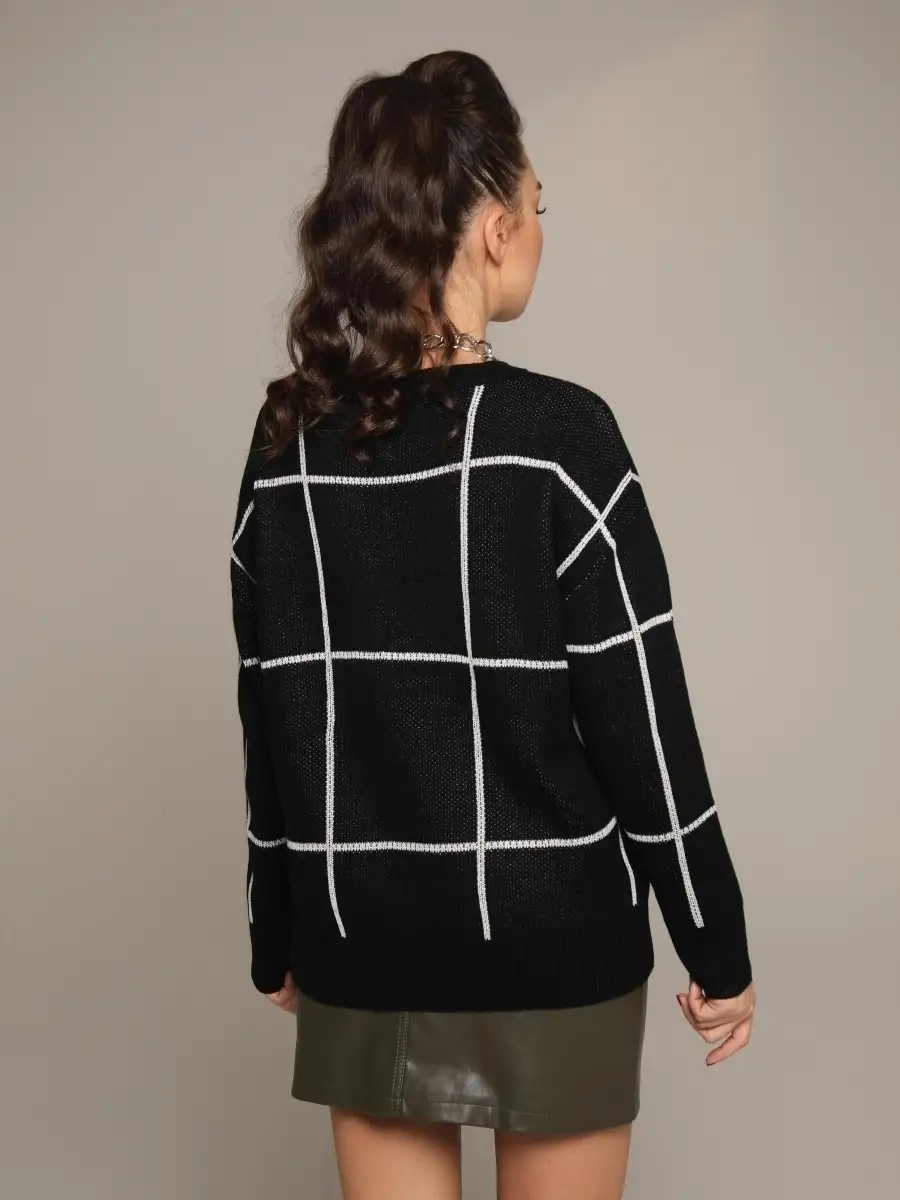 Черная кофта