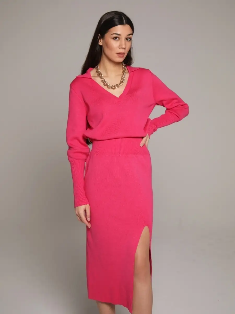 Фуксия костюм женский юбочный юбка миди и джемпер кофта