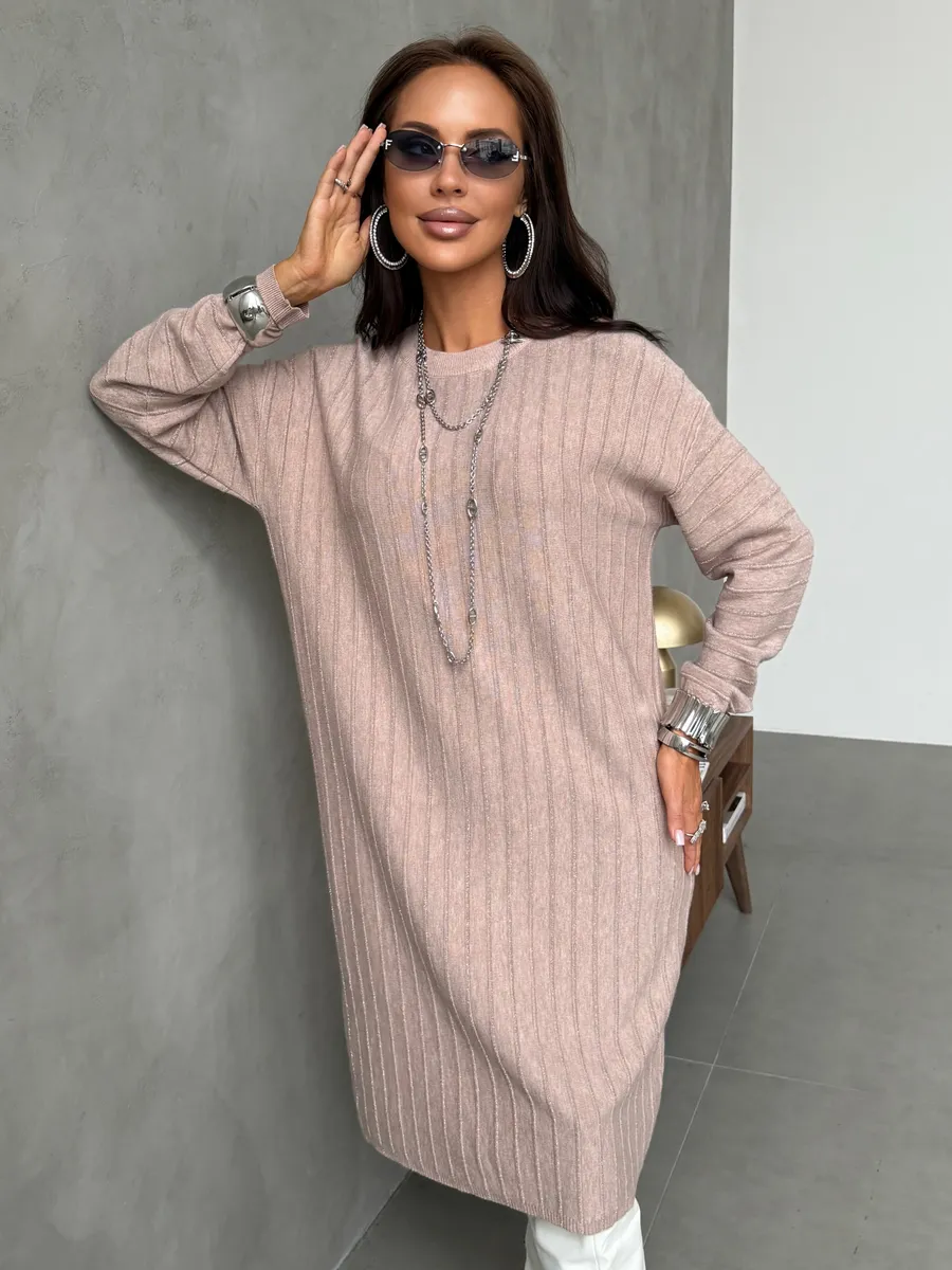 Розовое платье трикотажное нарядное теплое