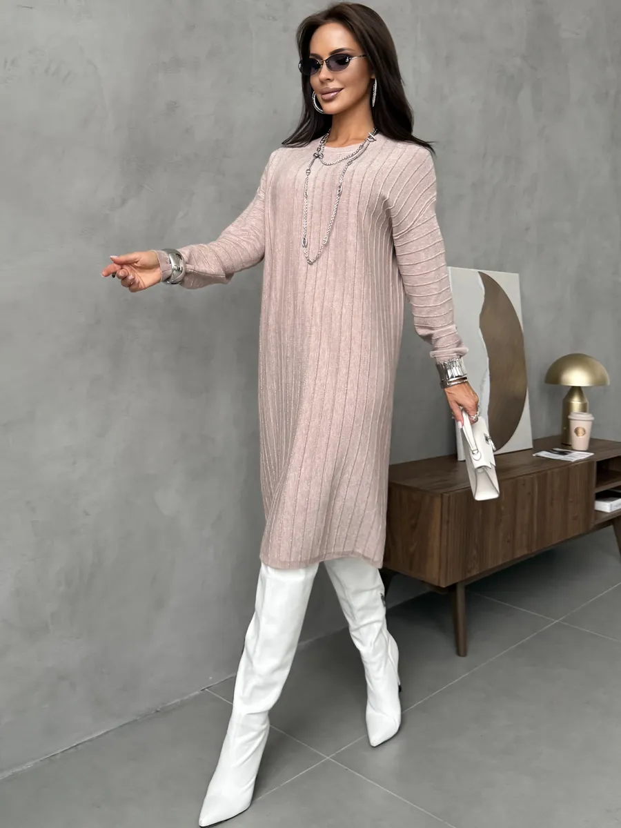 Розовое платье трикотажное нарядное теплое