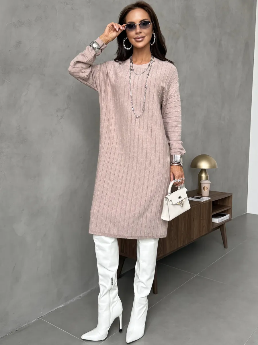 Розовое платье трикотажное нарядное теплое