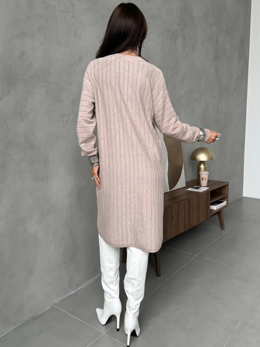 Розовое платье трикотажное нарядное теплое