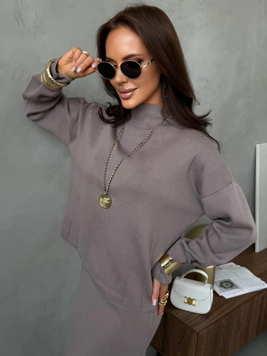 Костюм с юбкой теплый трикотажный