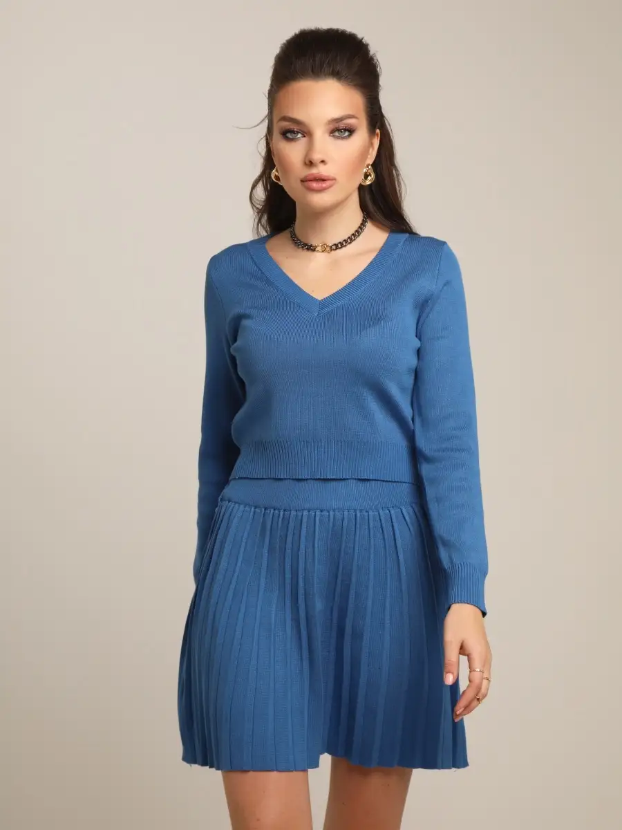 Синий костюм