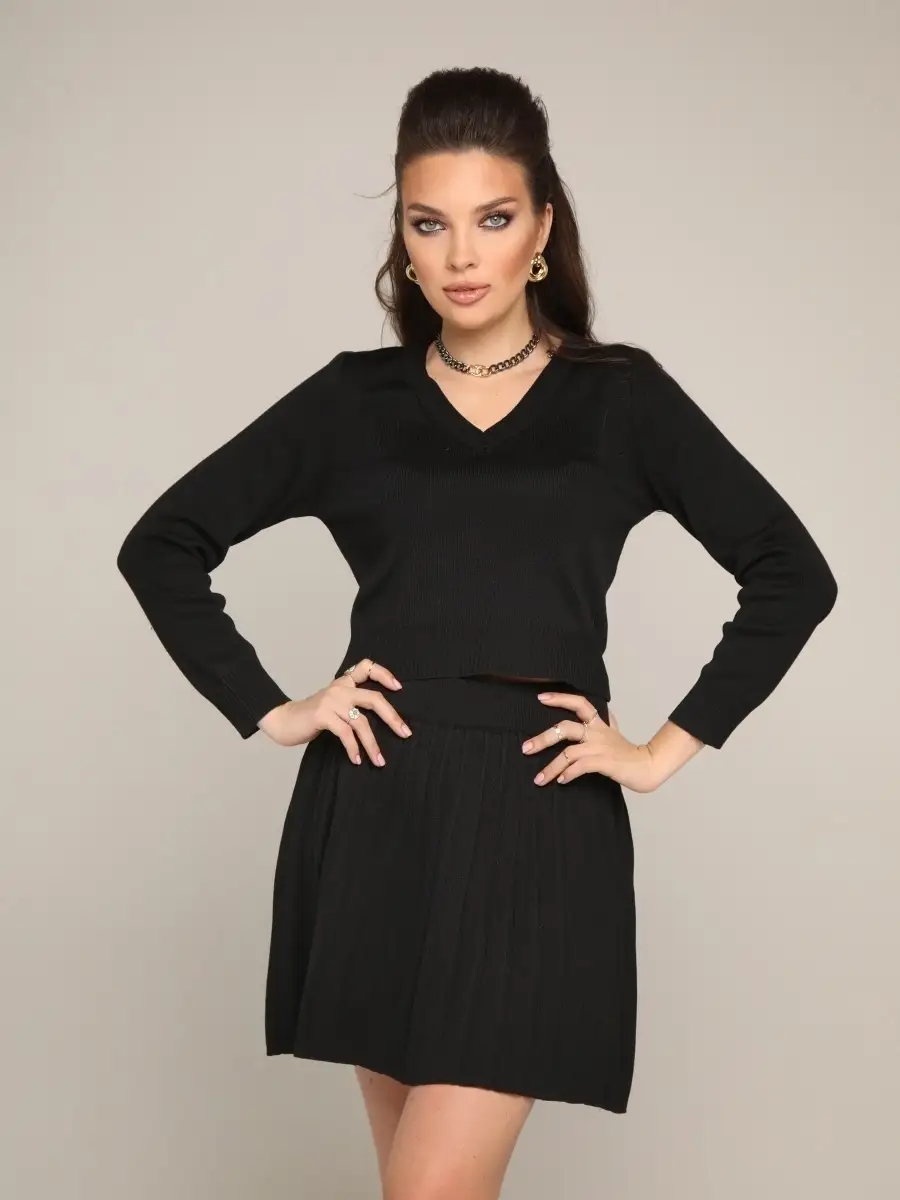 Черный костюм