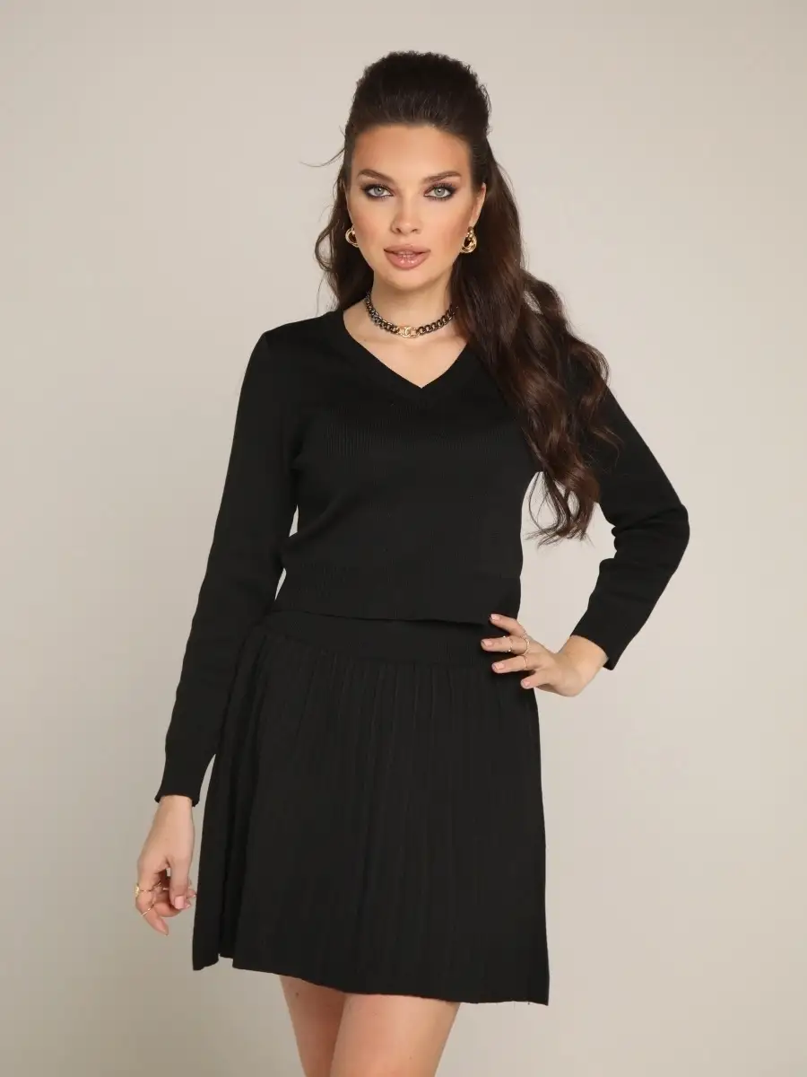 Черный костюм