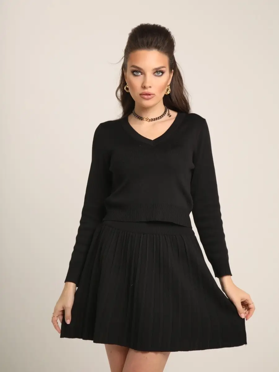 Черный костюм