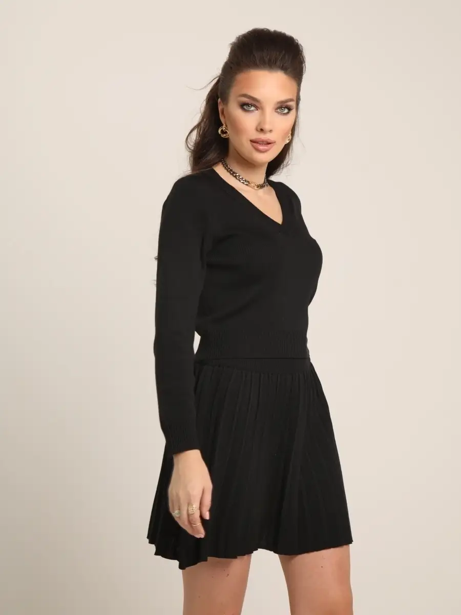 Черный костюм