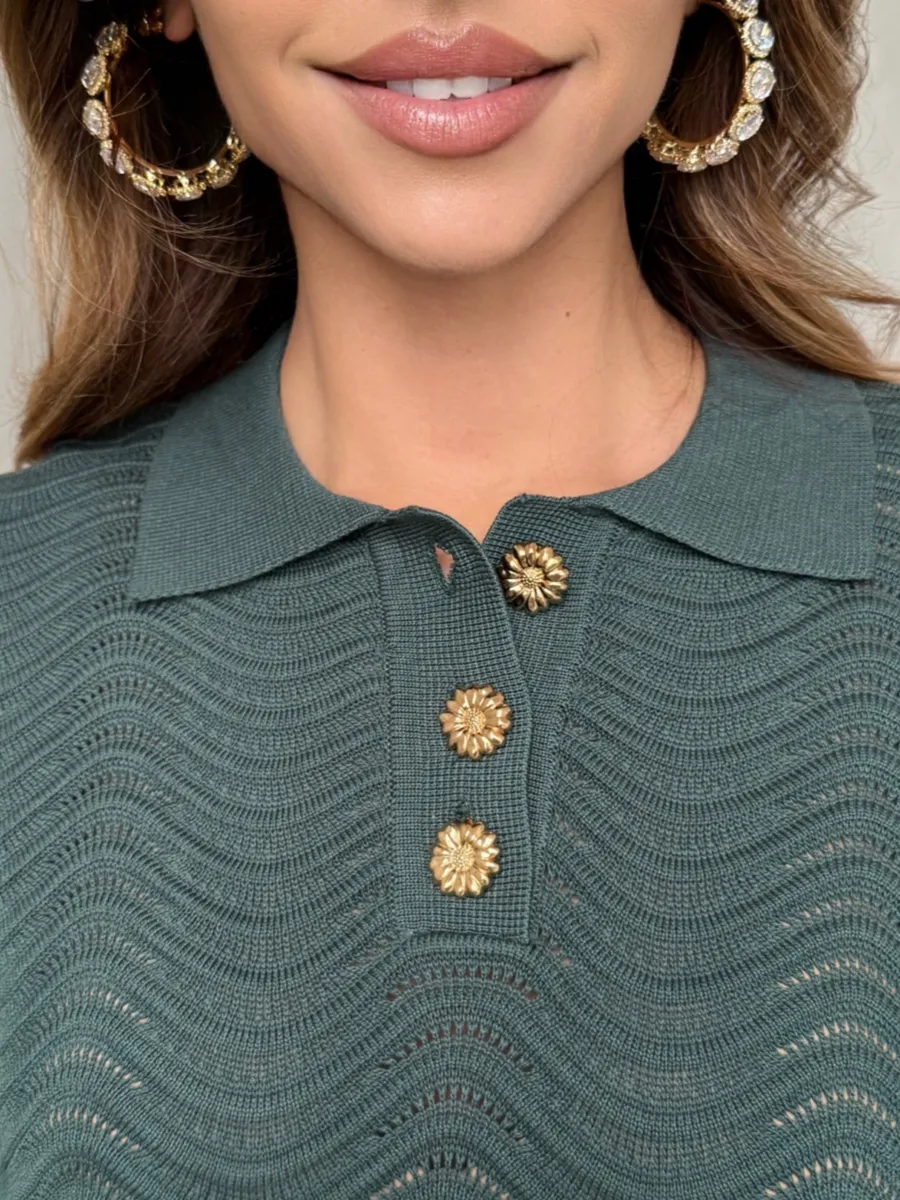 Зеленый костюм с юбкой нарядный