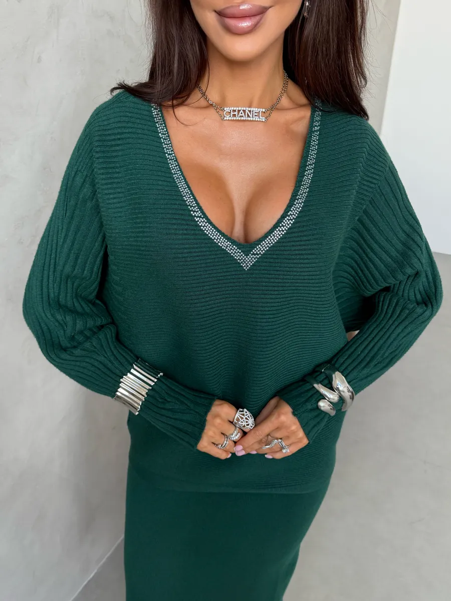 Зеленый теплый костюм с юбкой осенний трикотажный