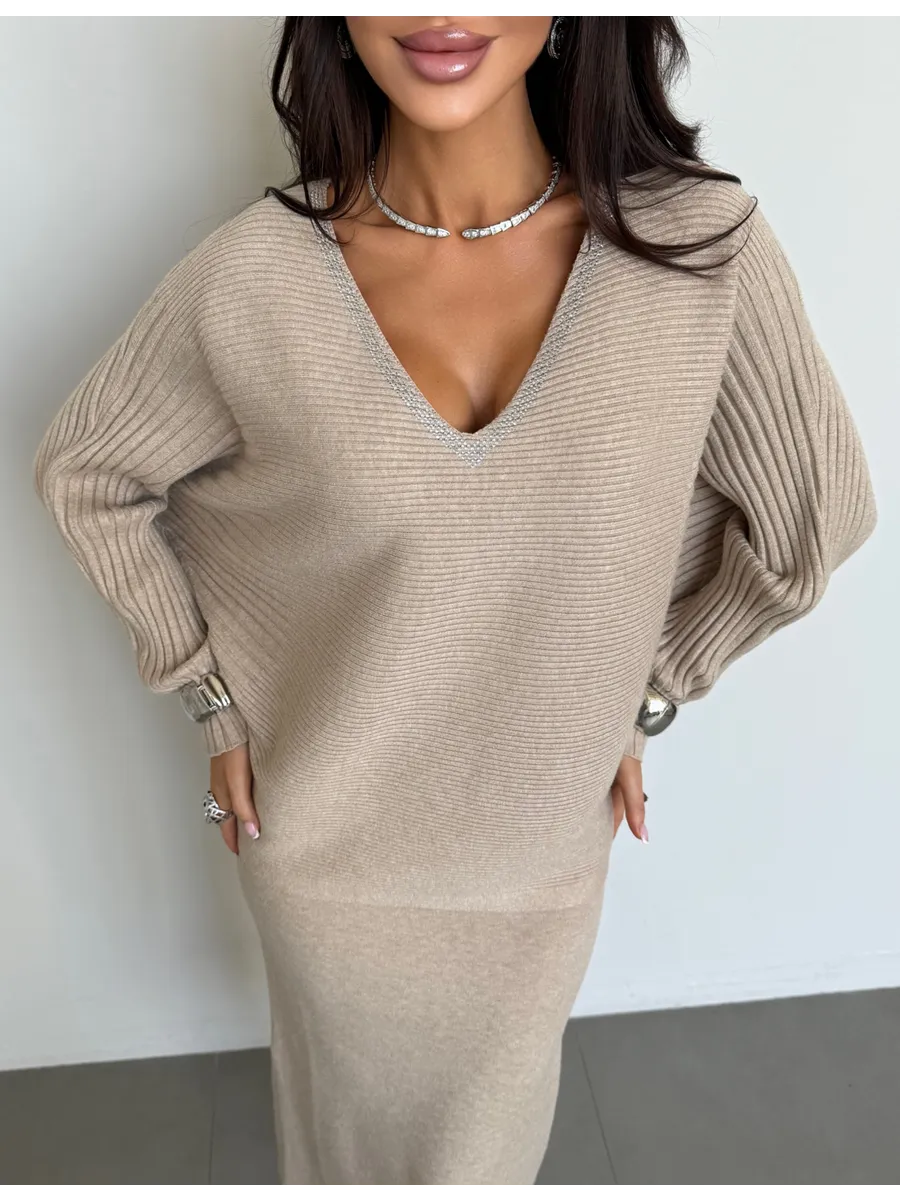 Бежевый теплый костюм с юбкой осенний трикотажный