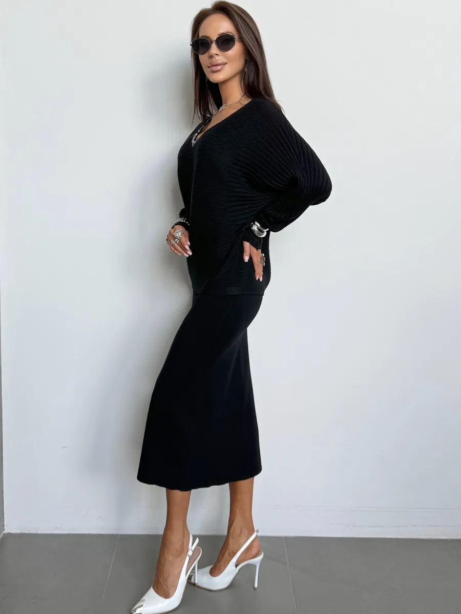 Черный теплый костюм с юбкой осенний трикотажный