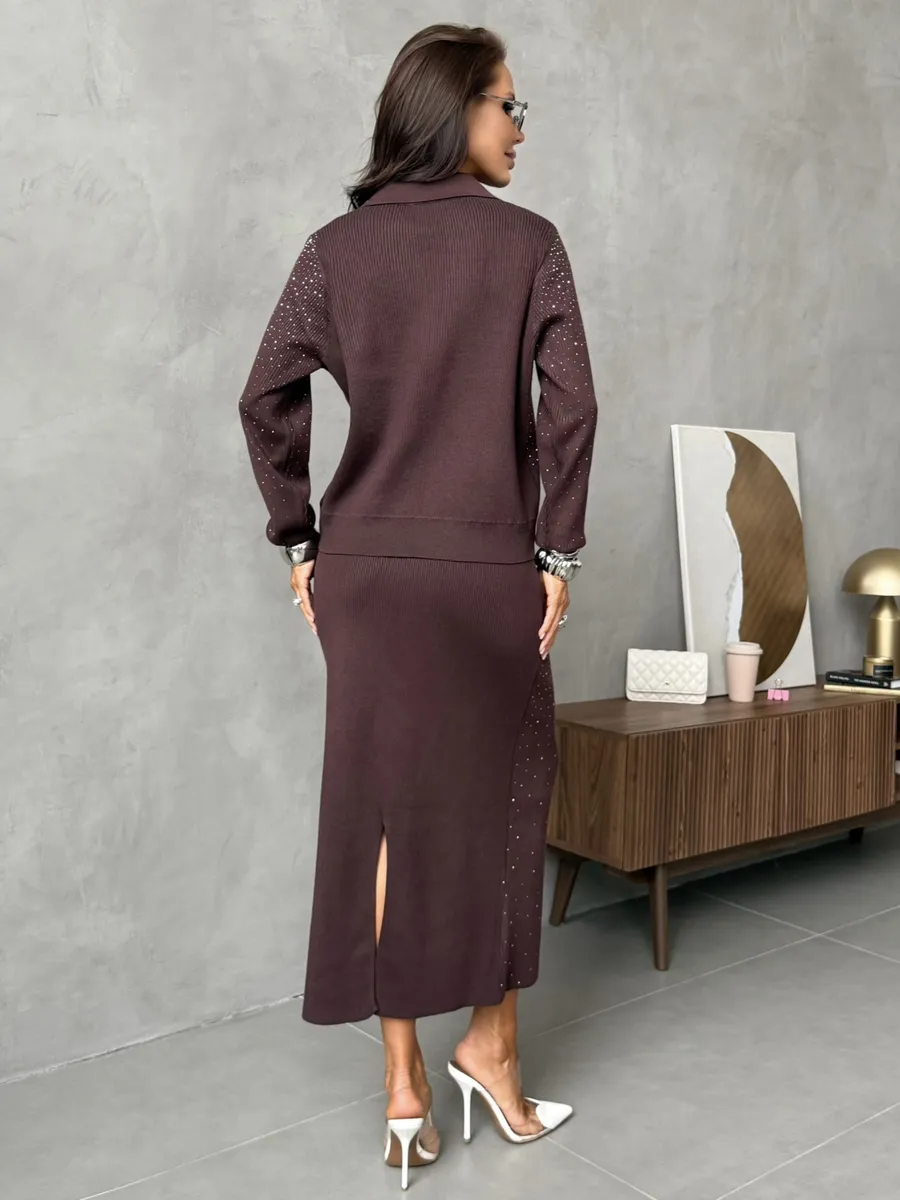 Коричневый костюм с юбкой теплый нарядный трикотажный
