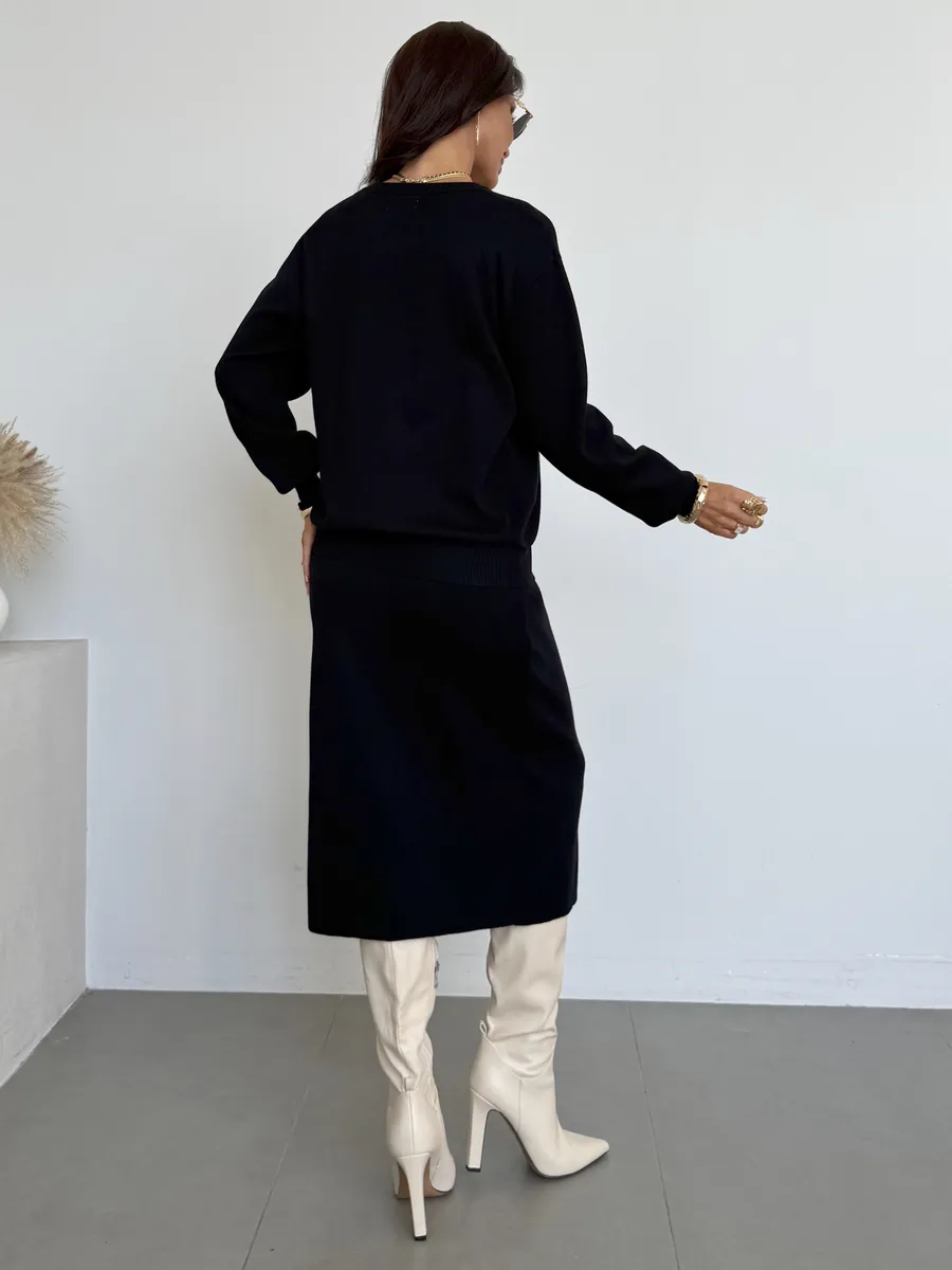 Черный теплый костюм с юбкой осенний трикотажный