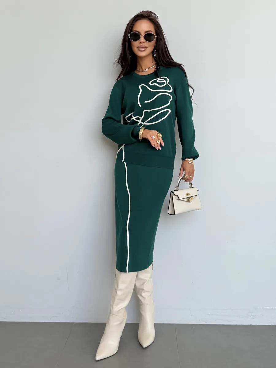 Теплый костюм с юбкой осенний трикотажный