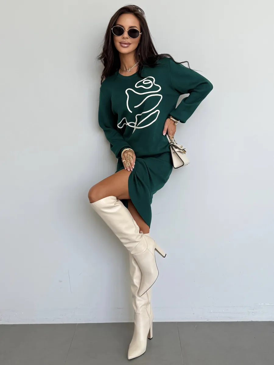 Зеленый теплый костюм с юбкой осенний трикотажный