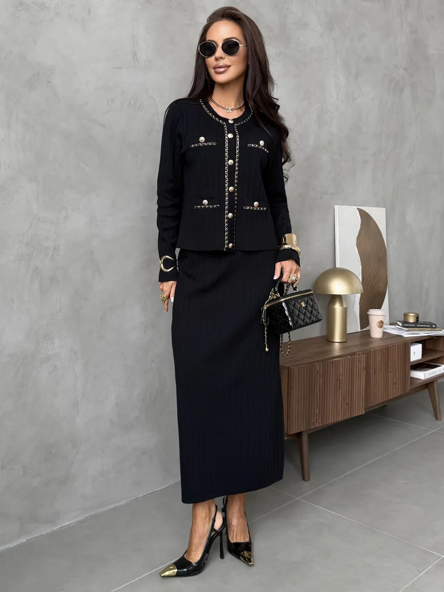 Теплый костюм с юбкой осенний трикотажный