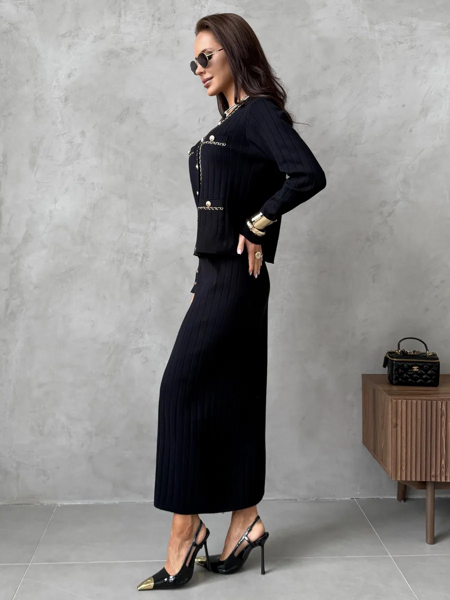 Черный теплый костюм с юбкой осенний трикотажный