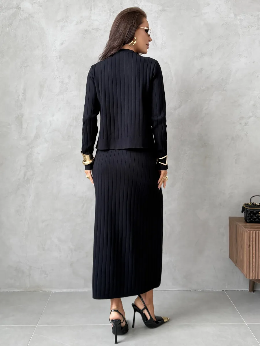 Черный теплый костюм с юбкой осенний трикотажный