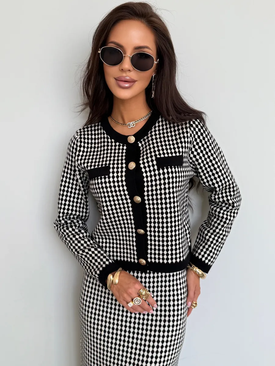 Черный теплый костюм с юбкой осенний трикотажный