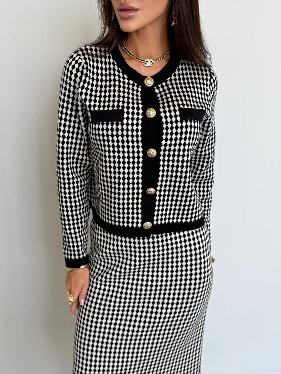 Черный теплый костюм с юбкой осенний трикотажный