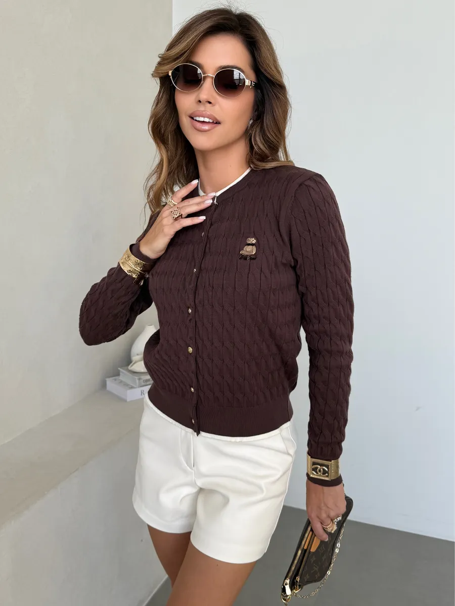 Коричневая кофта теплая на пуговицах нарядная