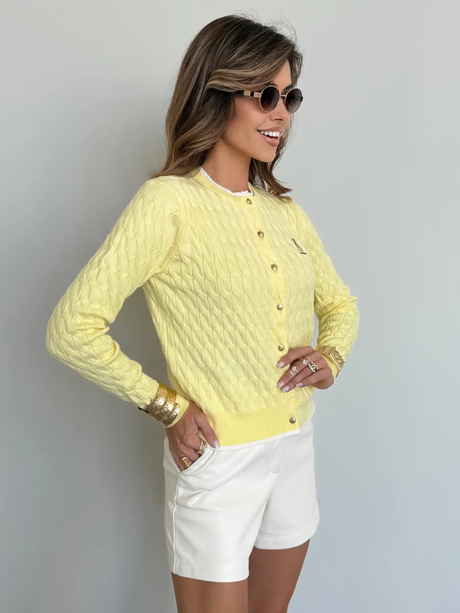 Желтая кофта теплая на пуговицах нарядная