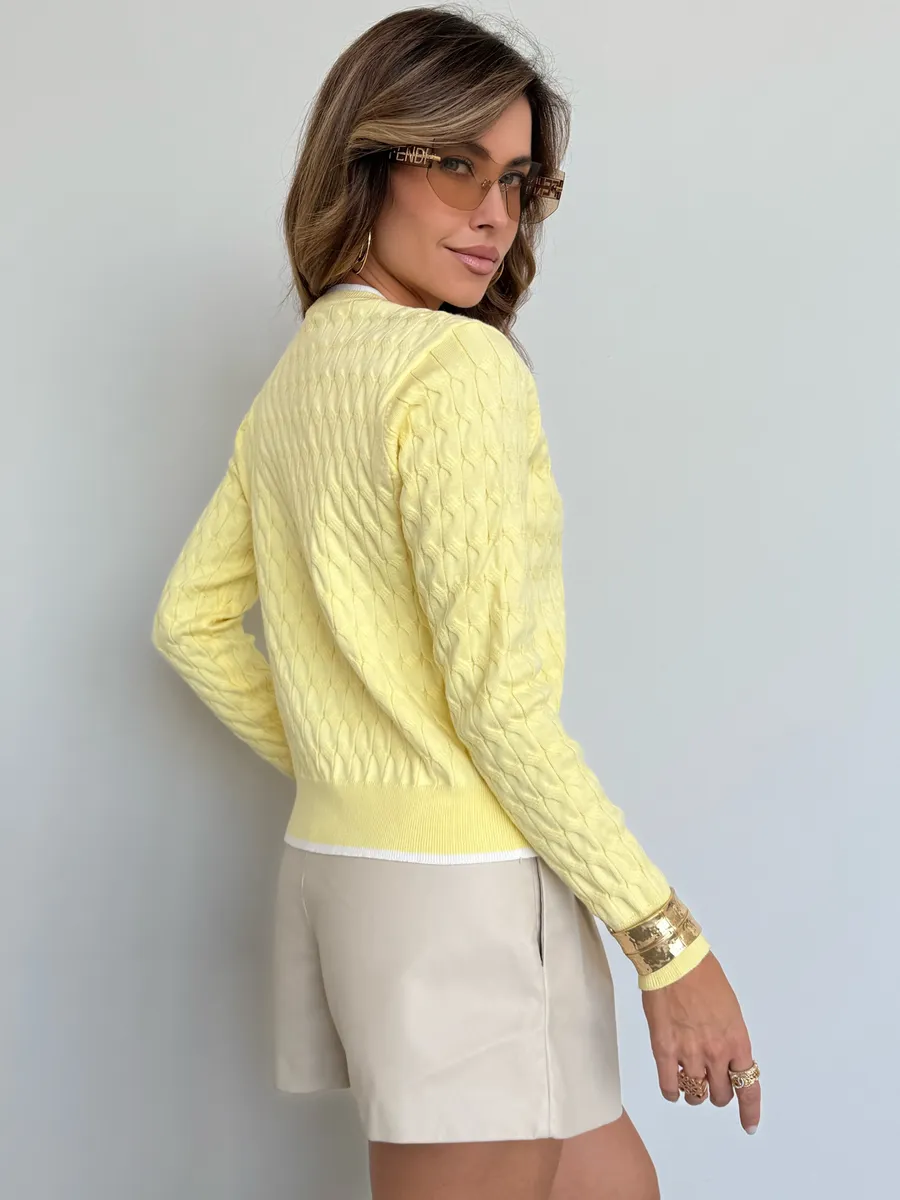 Желтая кофта теплая на пуговицах нарядная