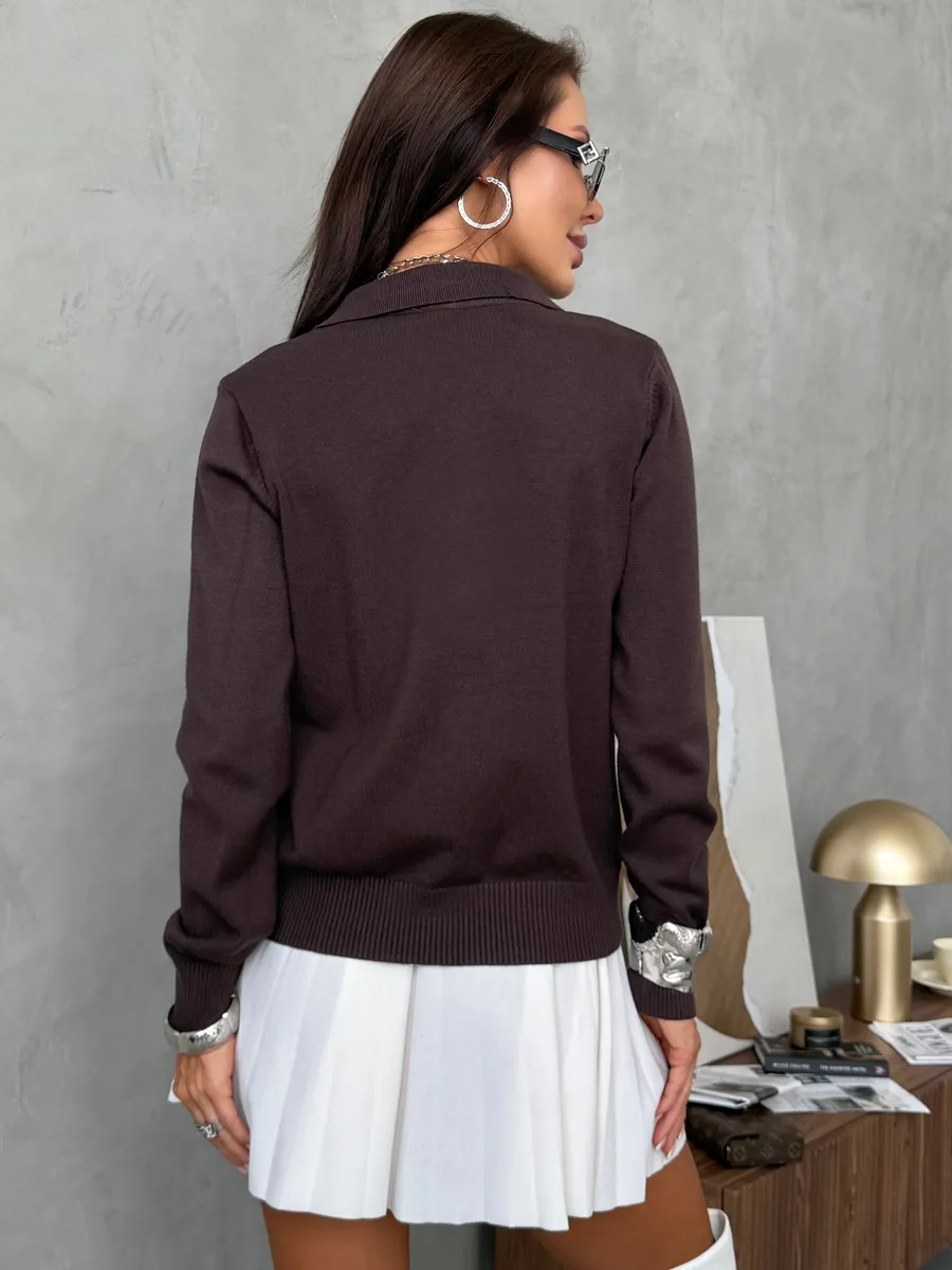 Коричневая кофта на пуговицах теплая нарядная