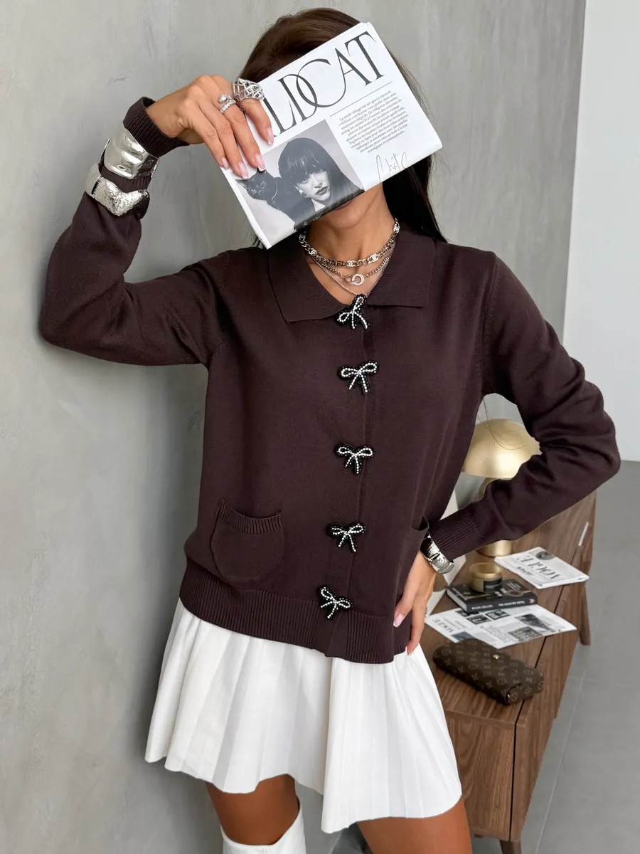 Кофта на пуговицах теплая нарядная