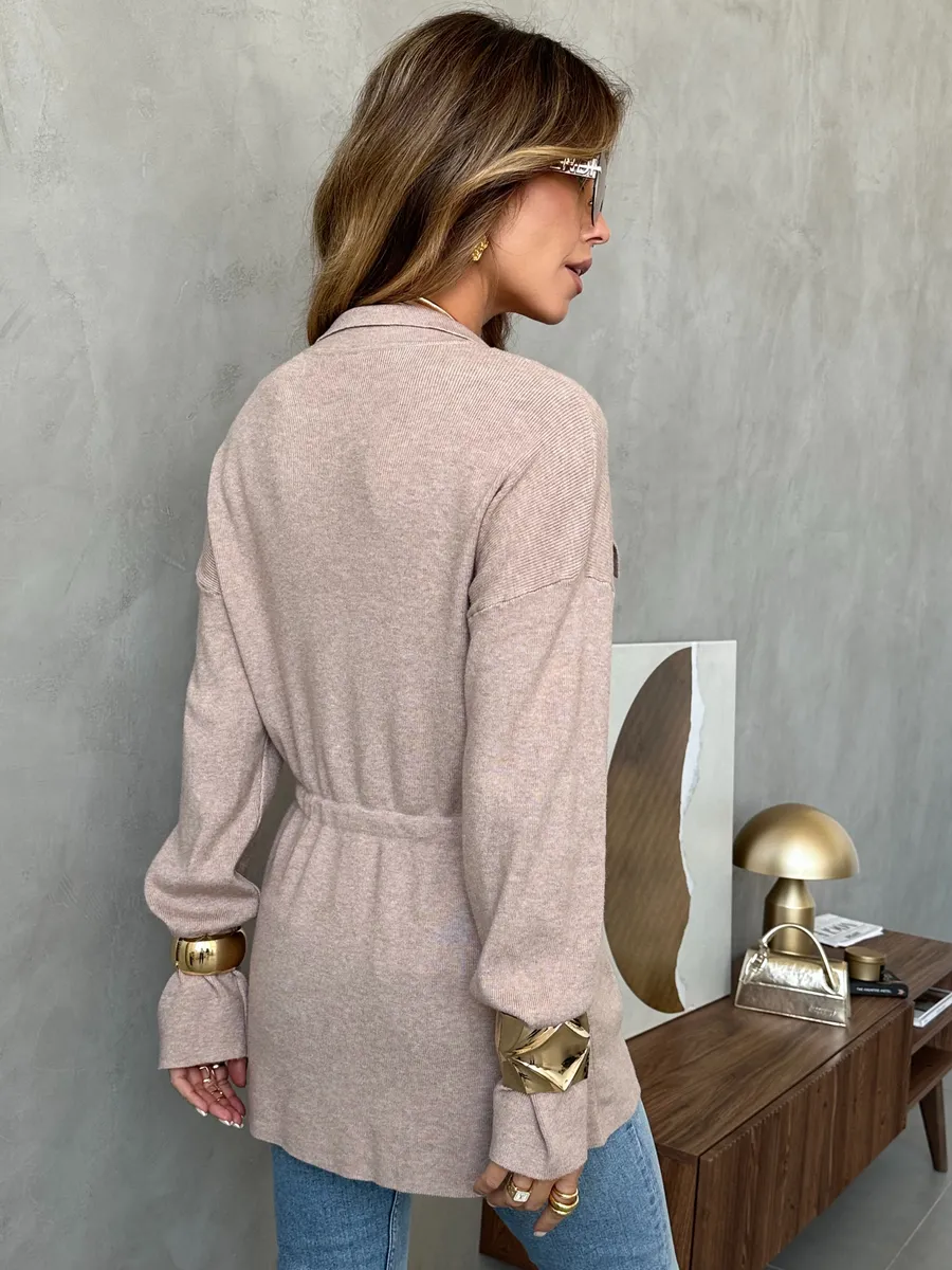 Бежевая кофта теплая на пуговицах