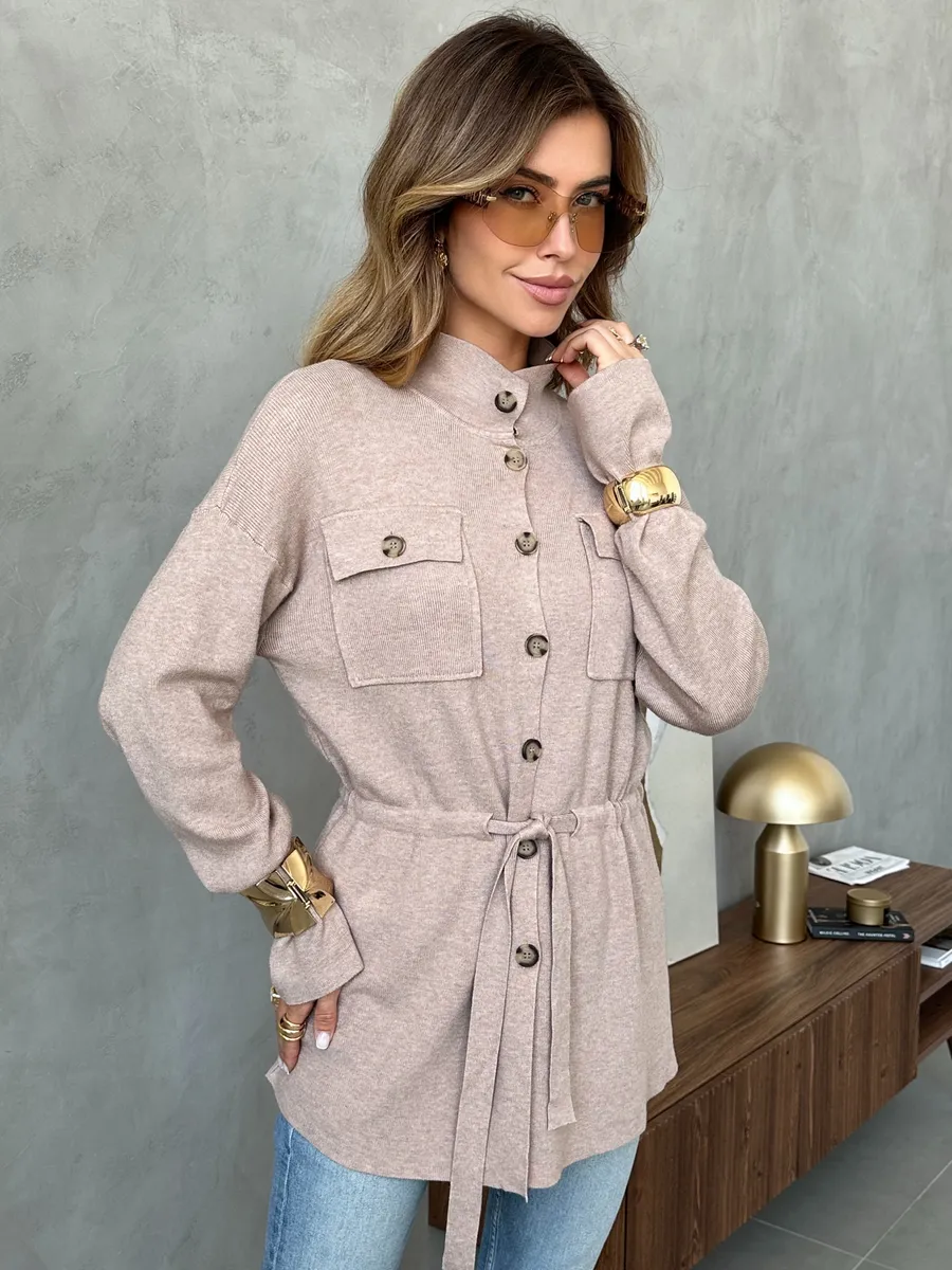 Бежевая кофта теплая на пуговицах