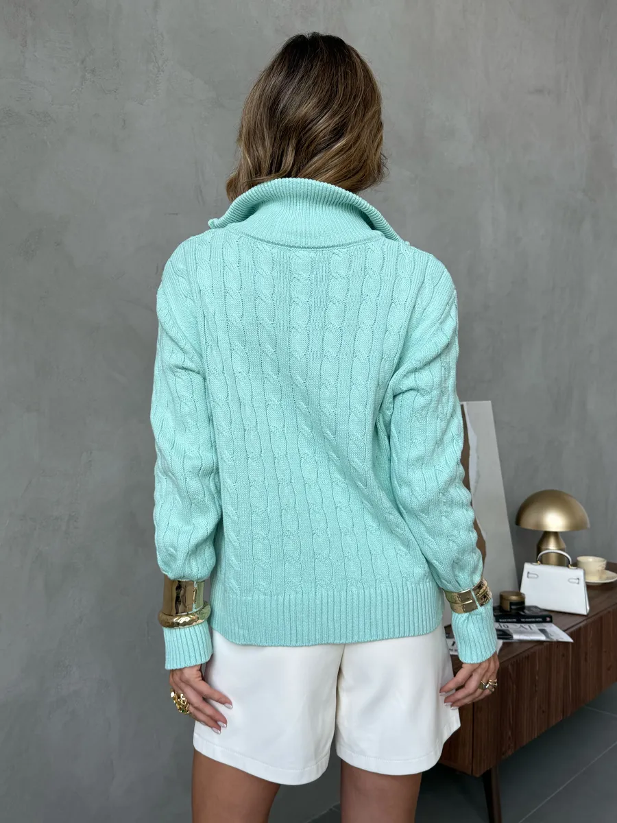 Зеленая кофта теплая нарядная трикотажная