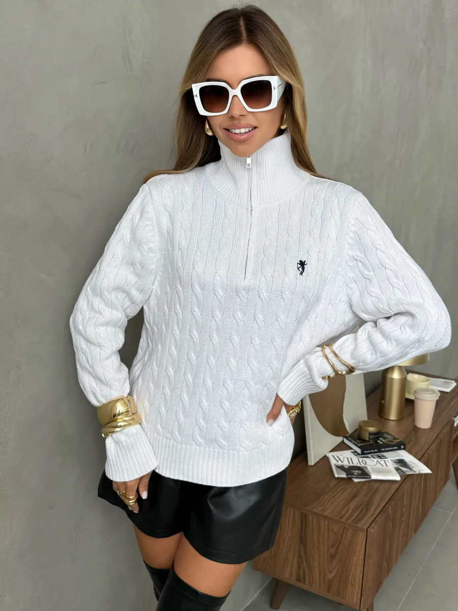 Белая кофта теплая нарядная трикотажная