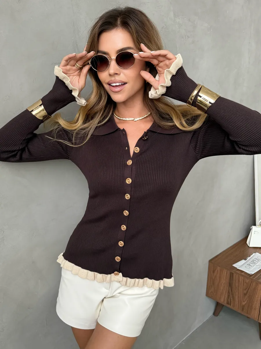 Коричневая кофта теплая на пуговицах нарядная