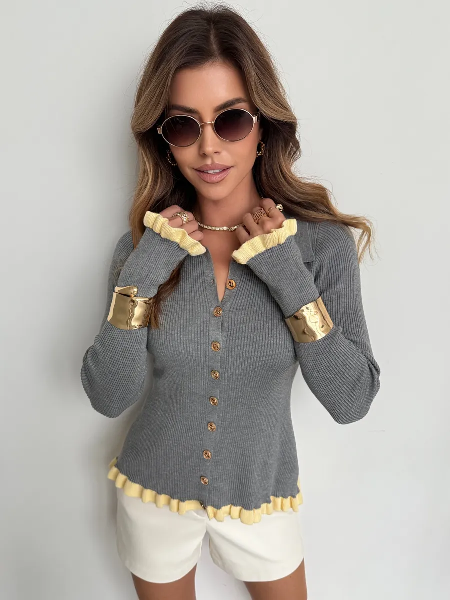 Серая кофта теплая на пуговицах нарядная