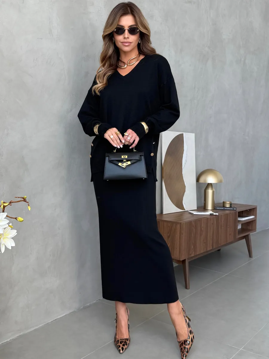 Черный костюм с юбкой теплый трикотажный