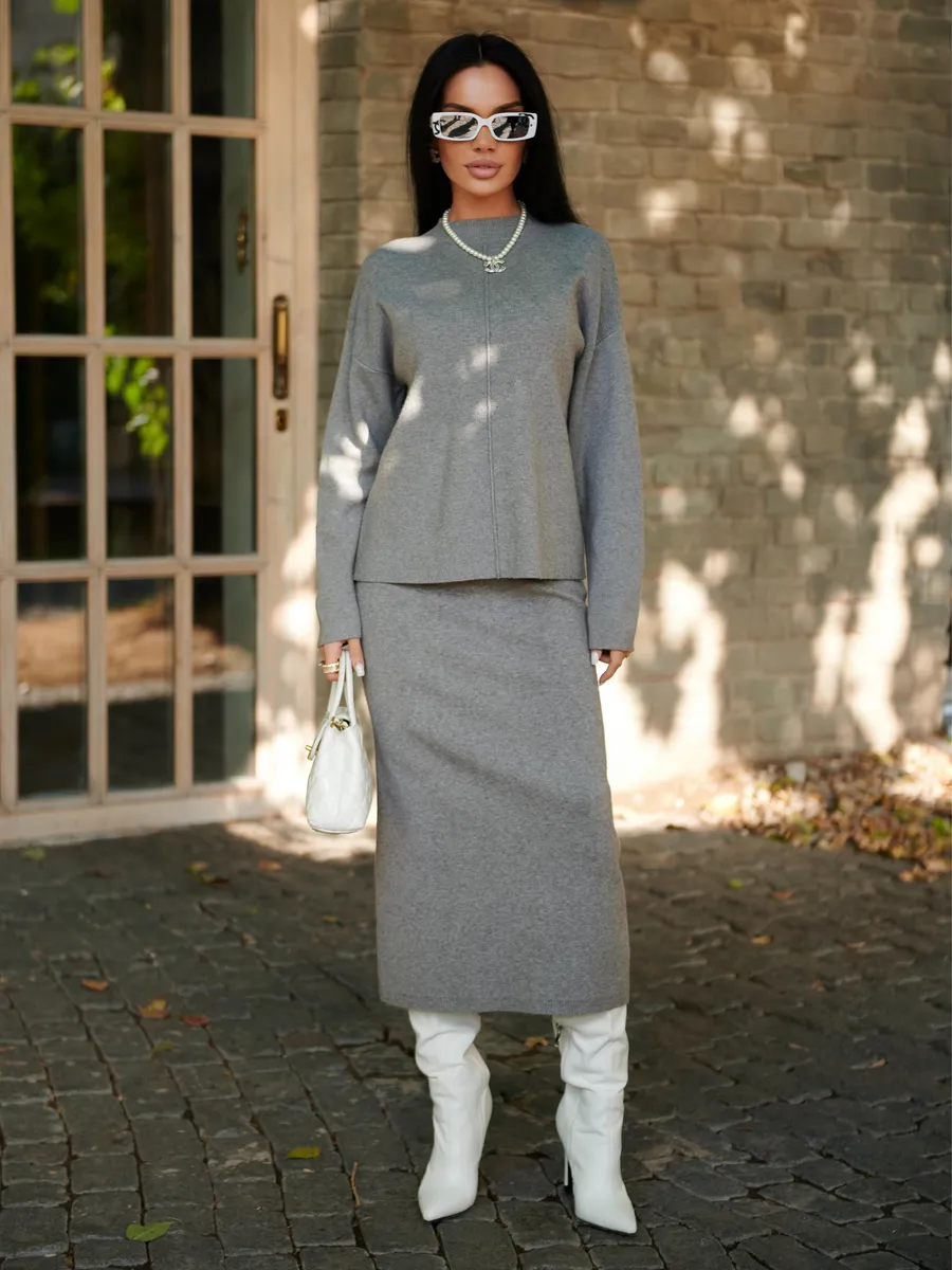 Костюм с юбкой теплый трикотажный