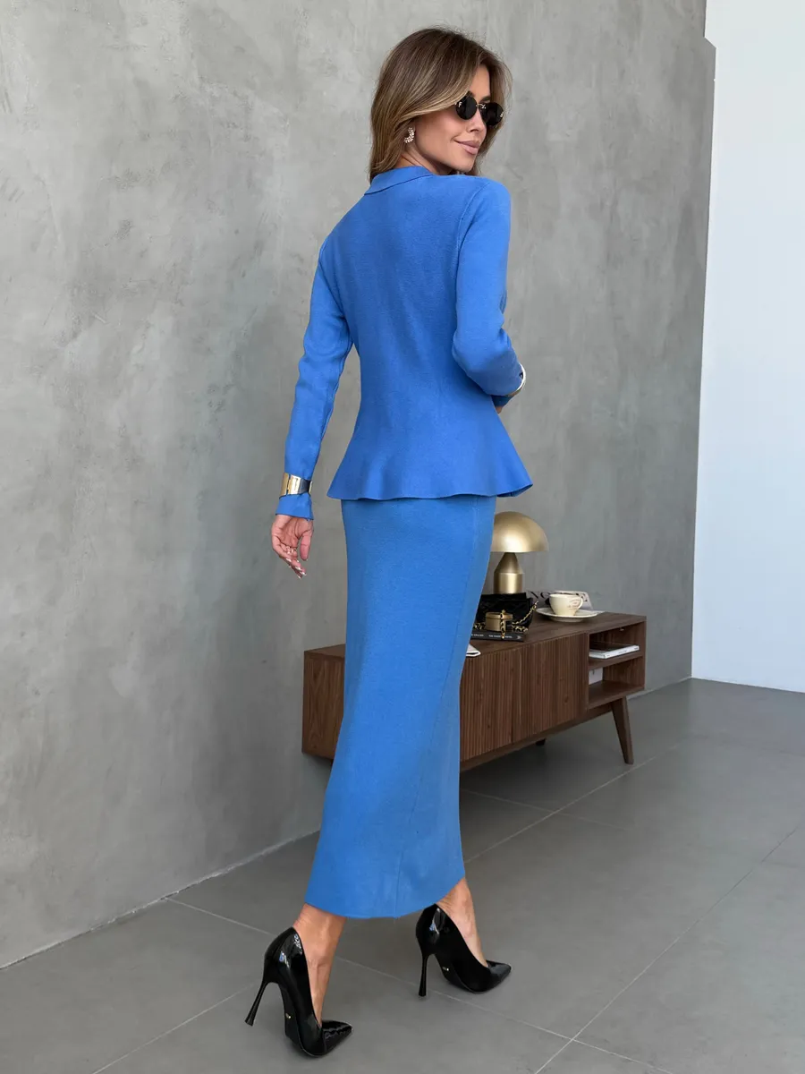 Синий костюм с юбкой теплый трикотажный