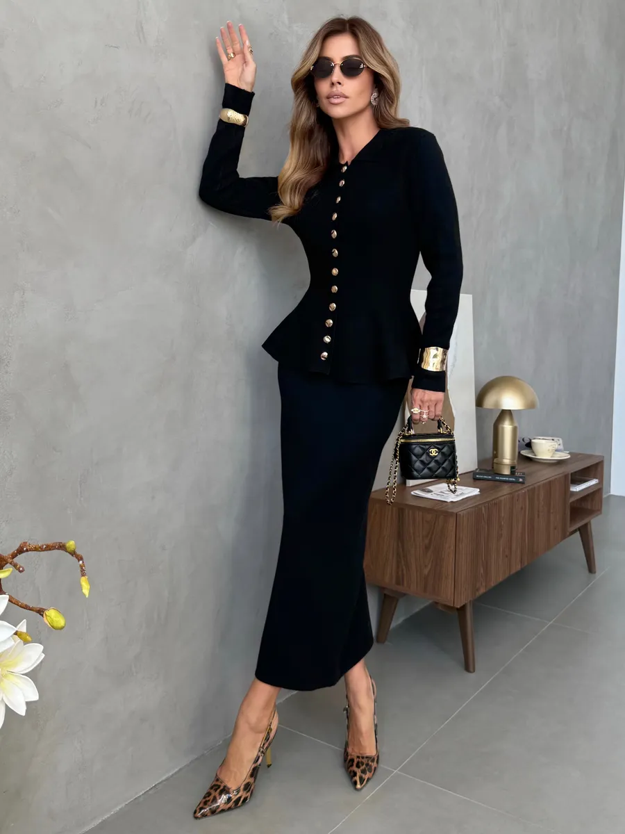 Костюм с юбкой теплый трикотажный