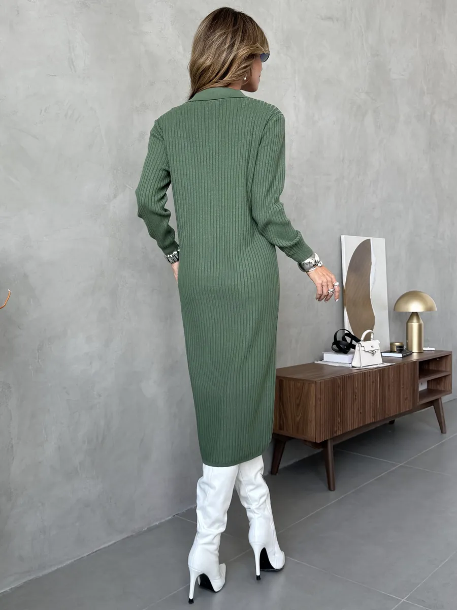 Зеленое платье осеннее теплое трикотажное лапша
