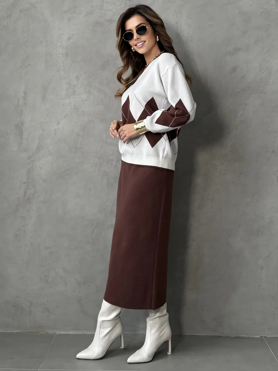 Шоколадный костюм с юбкой теплый трикотажный