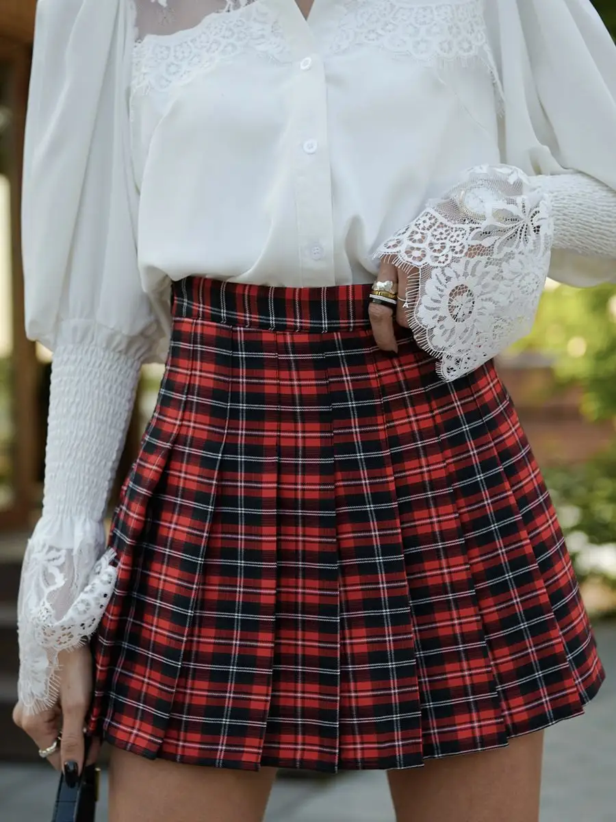 Красная юбка короткая теннисная в складку