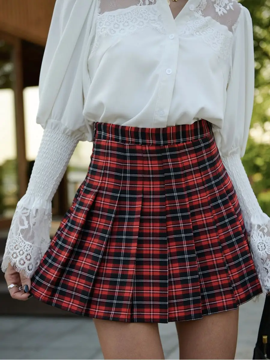 Красная юбка короткая теннисная в складку