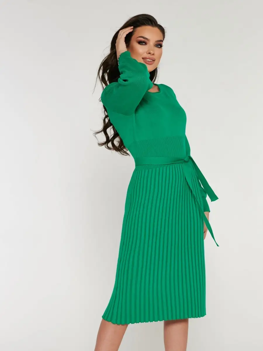 Зеленое платье женское вечернее теплое трикотажное офисное миди