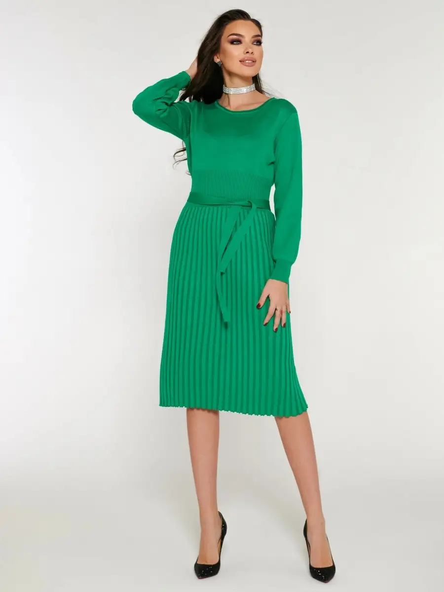 Зеленое платье женское вечернее теплое трикотажное офисное миди
