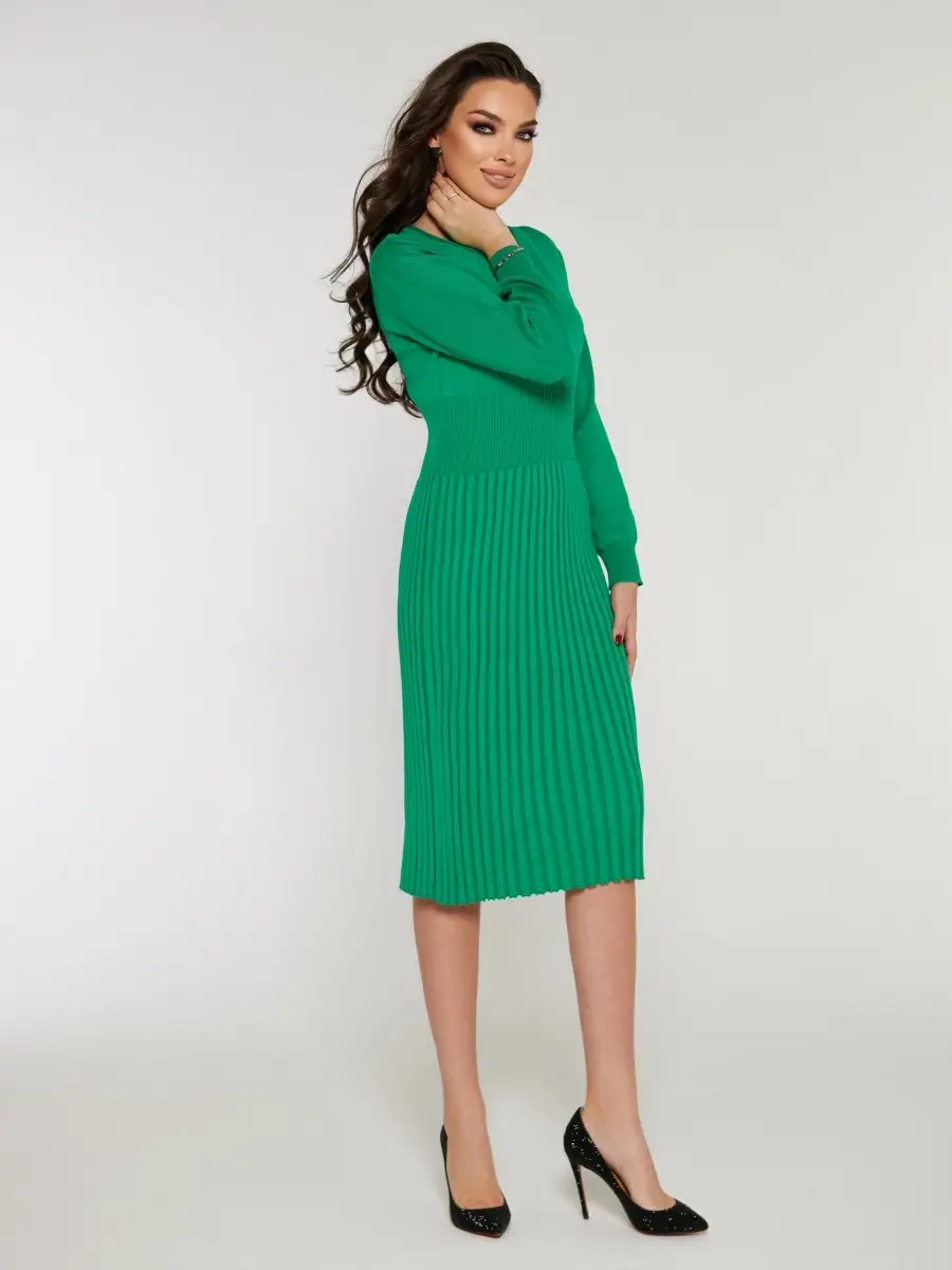 Зеленое платье женское вечернее теплое трикотажное офисное миди